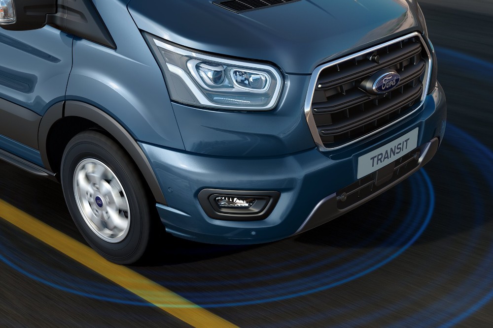 Ford Transit in Blau ¾-Frontansicht Ausschnitt Illustration Fahrspur-Assistent